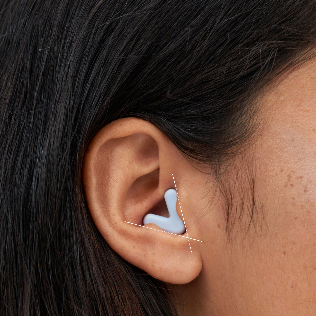 Alpine Silence blue earplugs with a close/snug fit in the ear